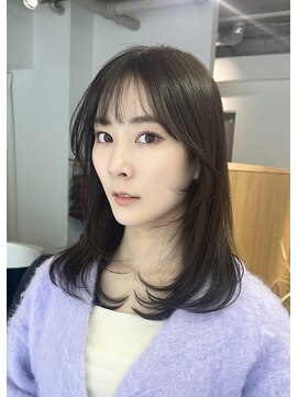 トエン(toen) Aラインシルエットのナチュラルレイヤー