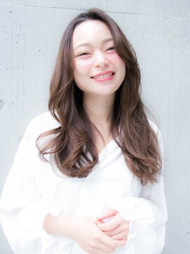 ルティア 池袋(Lutia) ゆるふわウェーブスタイル