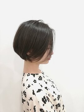 e.m.a プレミアムビューティーサロン 栄駅店(e.m.a PREMIUM BEAUTY SALON) ナチュラルショート/大人ショート