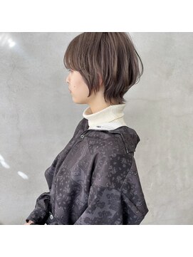 ミント(mint) 抜け感、束感◎くびれショートでイメチェン！