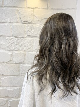 ディープ(Deep) 外国人風デザイン