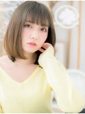 グレーベージュシースルーバング前下がりボブh3越谷20代30代40代
