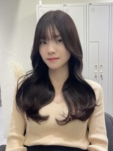 ルイス 喜連瓜破(Luis)&nbsp;韓国レイヤーカット×暗髪透明感カラー
