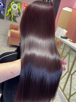 アマンドール(Aman D'or)の写真/独自のシンデレラトリートメントは７割がオーダー◎滑らかな艶髪が続く♪2回目以降もお得に艶髪維持が叶う