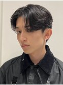 センターパートニュアンスパーマ刈り上げツーブロックメンズヘア
