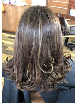 アズワンヘアー(as one hair)の写真/繰り返す白髪染めも安心◎毛髪補修成分配合カラーで頭皮と髪を労わる。傷みと臭いを抑え艶めく大人ヘアに