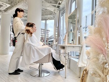 リン(Lin)の写真/【HPB AWARD  BEST SALON 受賞】 一人ひとりのお肌の明るさや髪質にあったスタイルのご相談にお応えします