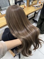 ラウル(Laulu)&nbsp;ブリーチでつくる艶髪ミルクティーベージュ
