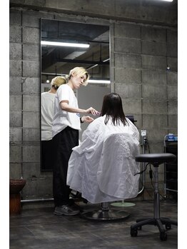 ハク(HAKU)の写真/【中津留/NEWOPEN】女性スタイリスト×プライベートサロン。周りの目も気にならずリラックスして過ごせます