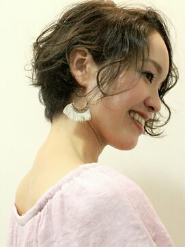 デコヘアー(DECO HAIR) ふわくしゅルルバングショートボブ