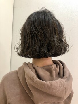 ネイヴィル(navile) 赤味ゼロ！オリーブベージュ