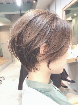 ヘアアンドライフ エジェリデイズ(hair&life egerie days) 耳かけでおしゃハンサムフェザーショート◎20代30代40代50代