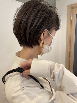 エイチ 梅田(H) コンパクトショートショートヘア20代30代40代くびれヘア顔まわり