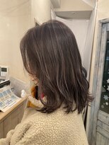 エイミーバイアフロート(amie  by afloat)&nbsp;◆ 透けるお洒落髪！ダークな暗髪ハイライト