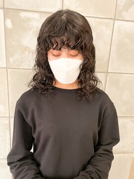 トゥコ(tuco) くるくるミディアムパーマスパイラルパーマ強め黒髪パーマ