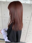 ツヤのある赤みカラー