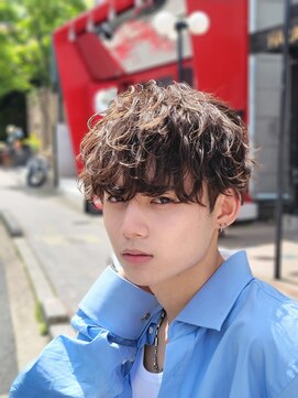 フィフス 原宿(fifth) 波巻きツイストスパイラルコンマヘアツーブロックマッシュ