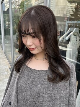 ローネス(LONESS) 肌のトーンを明るく見せるブラウンベージュ◎【表参道/青山】