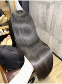 年齢不詳の美髪ストレート