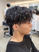 ニアウ 太田店(Niau)&nbsp;センターパートツイストスパイラルパーマメンズ波巻きパーマ