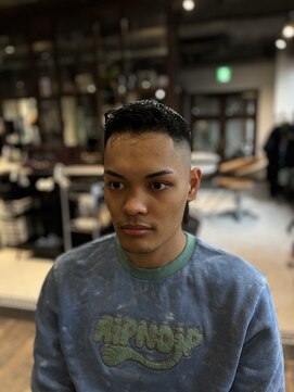 リバレッジ 広尾(Leverage) 海外大人スキンフェード