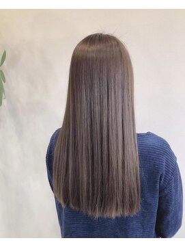 リリィ 津南店(Lilie) 艶々アッシュブラウン
