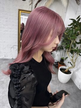 リア(riah) ダブルカラーミルクティーベージュレイヤーカット韓国ヘア