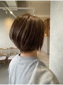 丸みショート×白髪ぼかしハイライト
