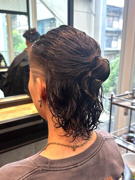 ビンゴ 高松店(BINGO) 1829黒髪刈り上げスキンフェードバリカンアートマンバンヘア