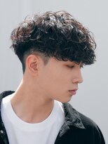 フィフス 天神大名(fifth) 天神大名スペインカールメンズカットラルフカール30代フェード