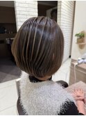 乾かすだけ白髪ぼかしショートボブ