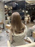 【梅田】レイヤーカット×ブリーチなしオリーブベージュ
