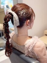 フォーエス(4S)&nbsp;ポニーテールツインぽこぽこ ～結婚式お呼ばれヘアアレンジ～