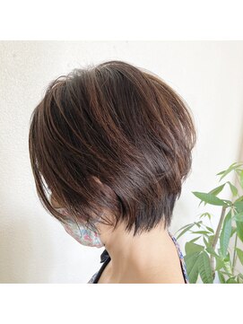 ジェルム ヘアーワークス(germe hair works) 周りと差をつけるショートスタイル