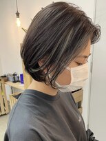 キューズ クラブ(cuz KLUB)&nbsp;【cuzKLUB】フェイスラインハイライトグレージュ×ボブ