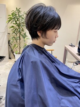 ルーチェヘアー 江坂で大人気☆☆短すぎない束感ショート　濃厚アッシュグレー