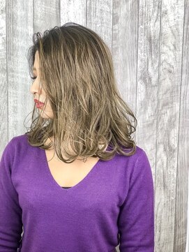 ルッソ チアロ(Lusso chiaro) ハイトーンゆる髪/30代40代50代