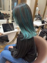 ロンド レア 天神大名店(Lond Le’a)&nbsp;天神ダブルカラーケアブリーチターコイズブルーアンブレラカラー