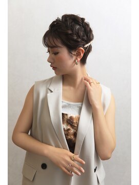 ララルーモ 渋谷公園通り店(LaLarOomo) ショートでも編み込みアレンジヘア