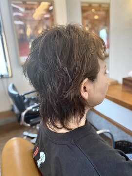 ギャロップヘアー 猫っ毛のクセ毛を活かすウルフヘア