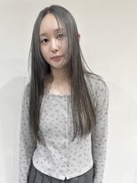 イル(ill)&nbsp;ダブルカラー　ブリーチ　グレージュ　大須