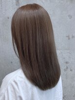 ニューカマー バイ ヘッドライト シブヤ(NEW COMER by HEADLIGHT shibuya)&nbsp;【ブリーチなし透明感】グレージュ系ツヤ髪セミロング