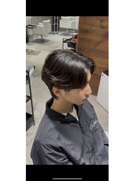 ミリ(milli Produce by ITAKURA) 毛流れセンターパート