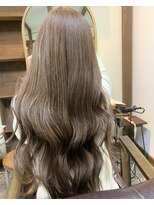 ガルボ ヘアー(garbo hair) オトナ女子 10代 20代30代 ミルクティーグレージュ 透明感カラー