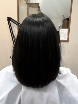 マリックインク バイ キューミー(MARIC inc. by Qmee) 【マリコ】縮毛矯正/ナチュラルストレート/大人レイヤーカット