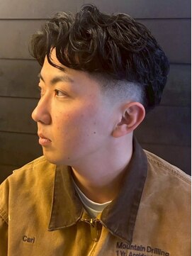 ディスイズバーバーセカンド(THIS IS BARBER 2nd) ナチュラルパーマ フェードカット ツーブロック ラルフカール