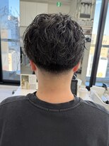 ビューナゴヤ 名駅(VIEW NAGOYA)&nbsp;メンズ/サーフカール/刈り上げセンターパート/波巻きツイスパ