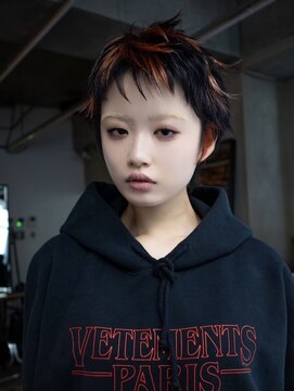 ギークス(GEEKS) 【GEEKS渋谷】バズカット/デザインカラー/ピクシーカット/オン眉