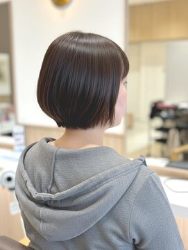 アビエブラン 若江岩田(abije blanc) 前下がりナチュラルショートボブ【若江岩田駅】