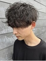 ヒュイル バイ ニアウ(Hwyl by Niau) MEN’S HAIRシャドウパーマスパイラルパーマニュアンスパーマ